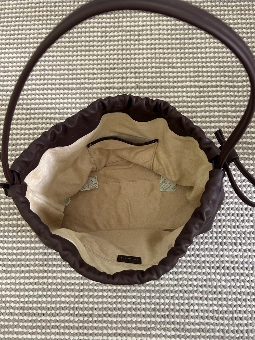 THE HORSE Fin Drawstring Shoulder Bag, coffee - Picture 6 of 7